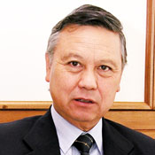 Roberto Carneiro